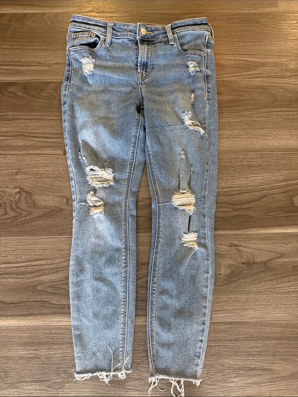 Old Navy Light Blue Distressed Skinny Jeans
